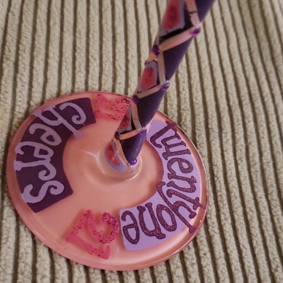 wine glass - Picture 2 of 4